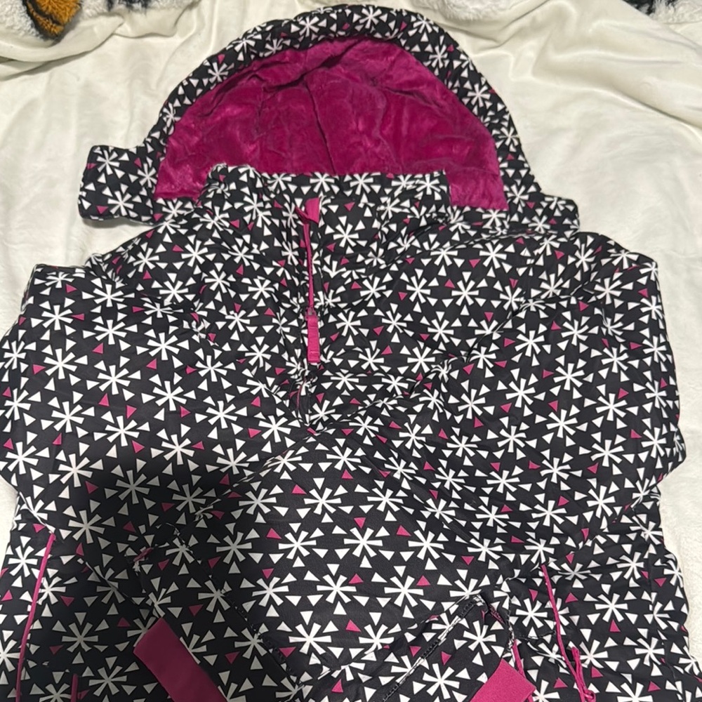 Kids Snowflake Pattern Jacket - Pink and Black